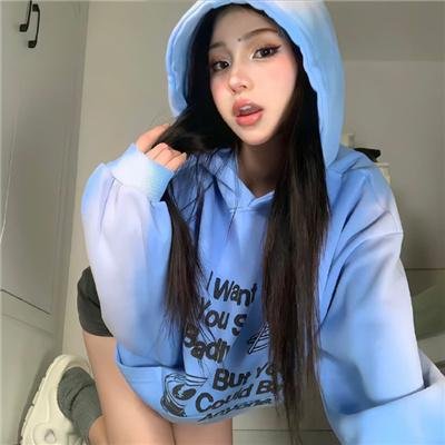 庇护棕榈树下